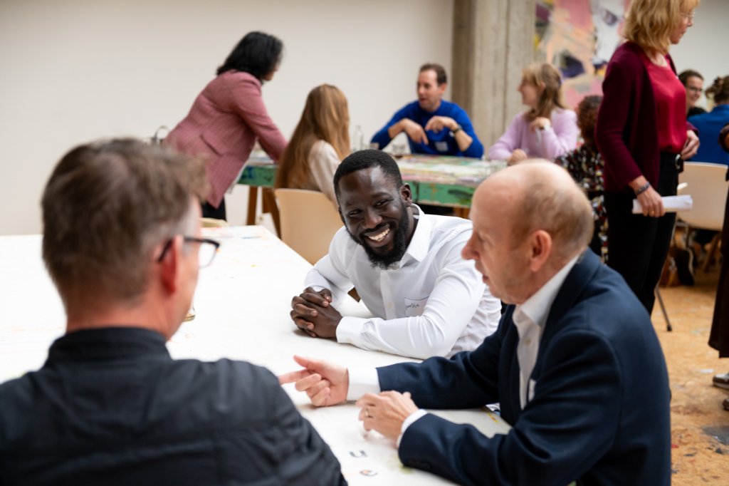 Deelnemers aan de break-out sessie Kleur bekennen tijdens de Sigra conferentie Diversiteit en Inclusie 2023.