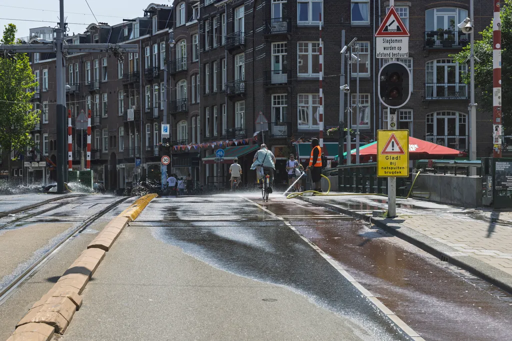 amsterdam hitte brug